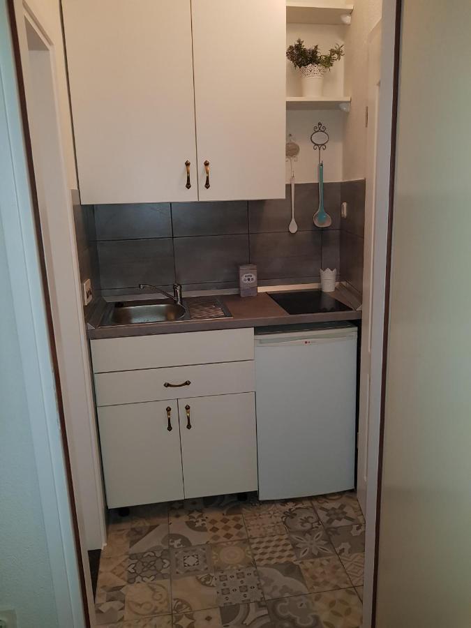 Studio Flat For 2 Apartment Makarska Exterior foto
